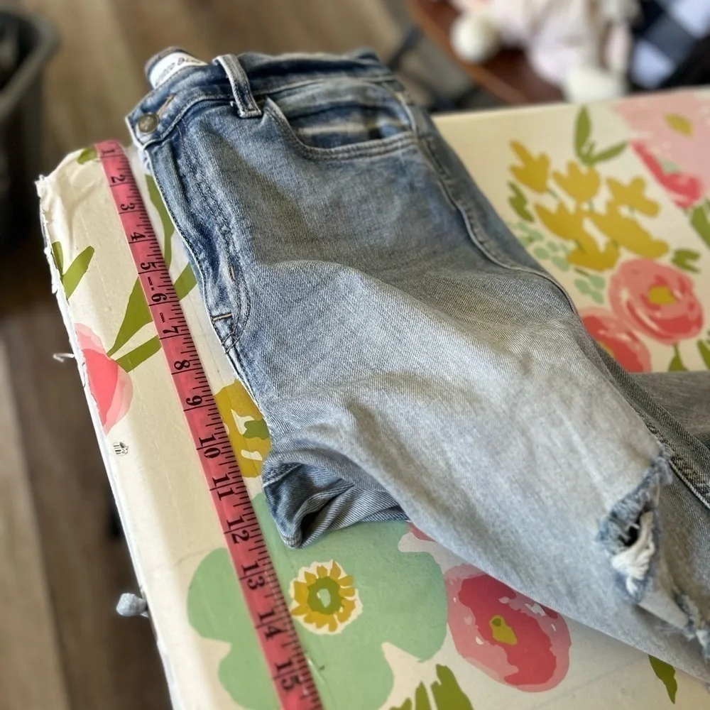 Studio Blue Size 30 Super Stretchy Distressed Denim